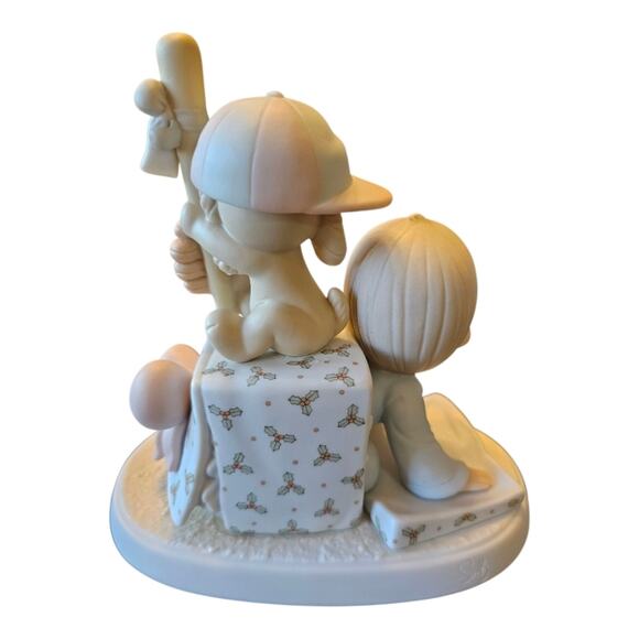 Precious Moments 522120 Wishing You A Very Successful Season Porcelain Figure - Picture 3 of 6